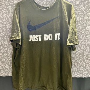 Nike T-Shirt